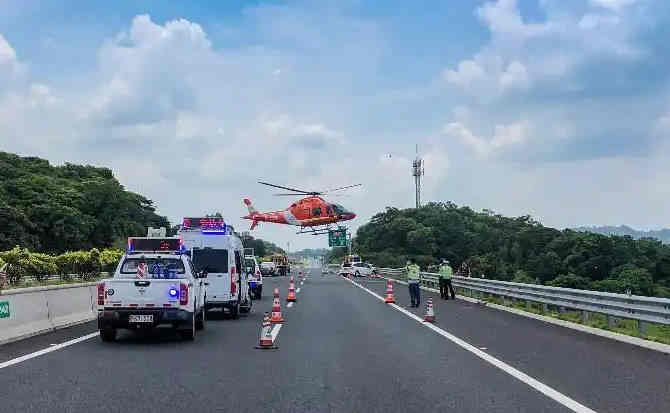 新龙高速公路汽车救援案例